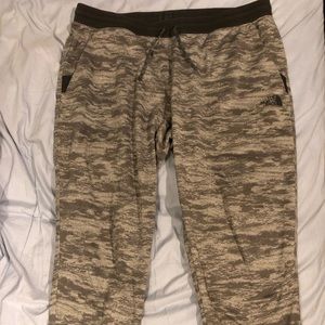 Men’s North Face Joggers